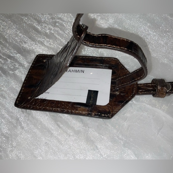 Brahmin Luggage Tag, Cocoa Brown Vintage Melbourneurne, NWT - Picture 4 of 5